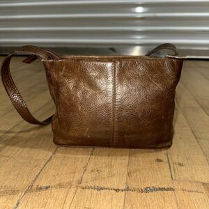 Kenneth Cole Crossbody Bag Mini Pouch Brown Pebbled Leather Adjustable Strap